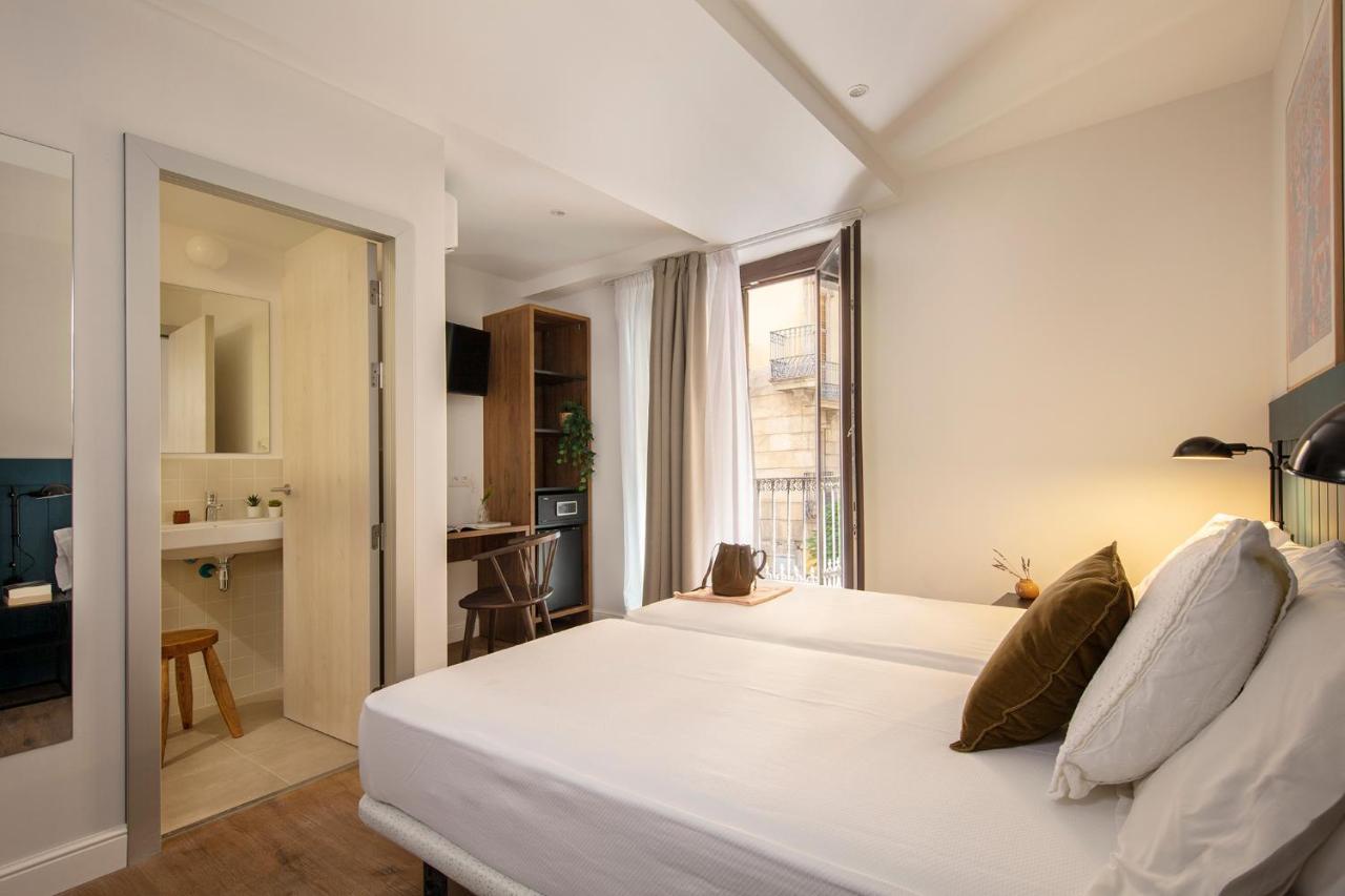Som Nit Port Vell Hotel Barcelona Bagian luar foto